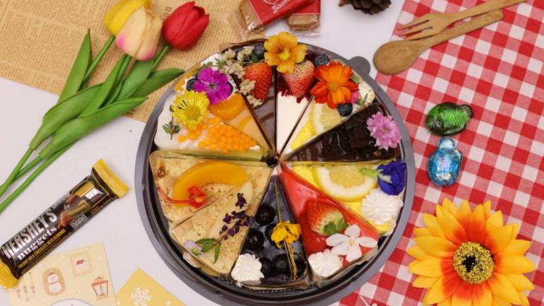 A Little Sweet & Cheese Cafe'